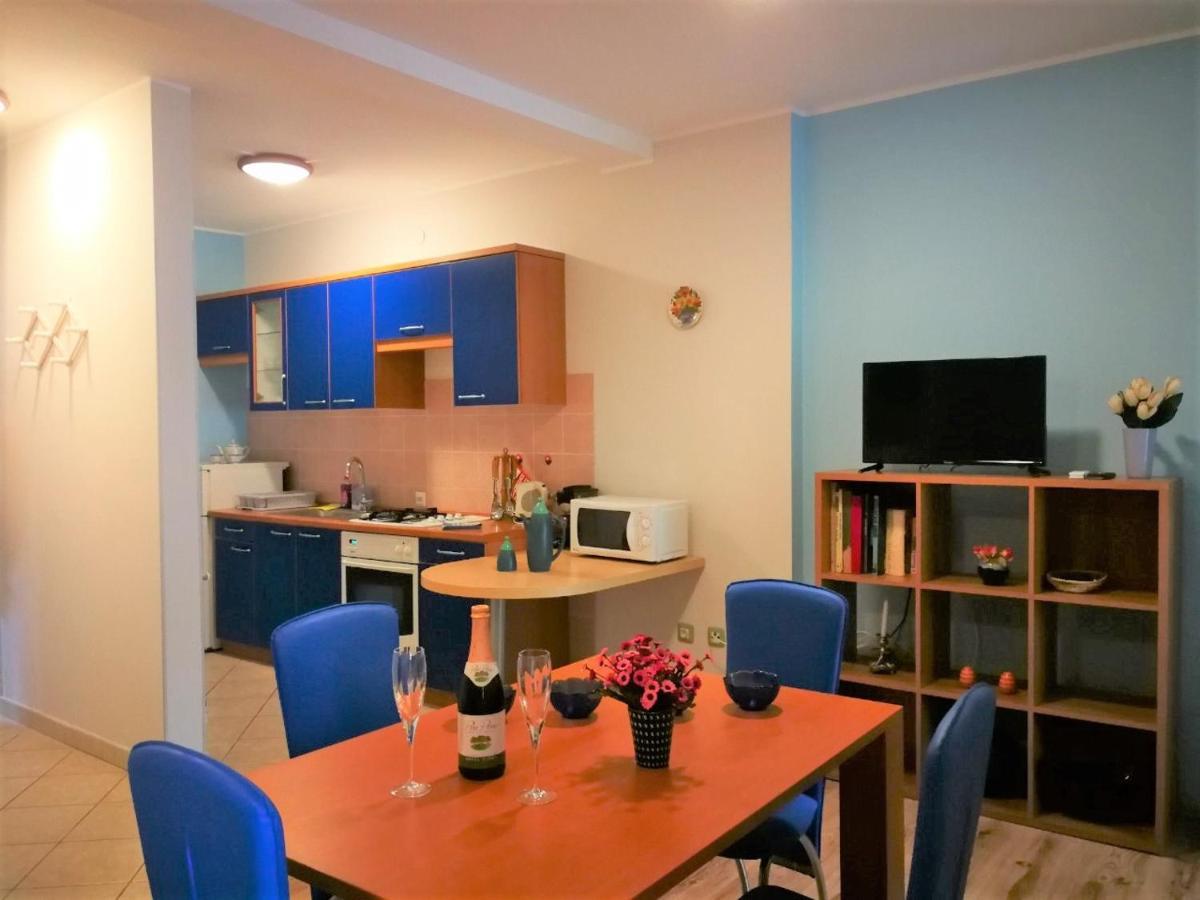 Apartments Bilic With Garden & Swimming Pool - 50M From The Beach Pjescana Uvala Bagian luar foto