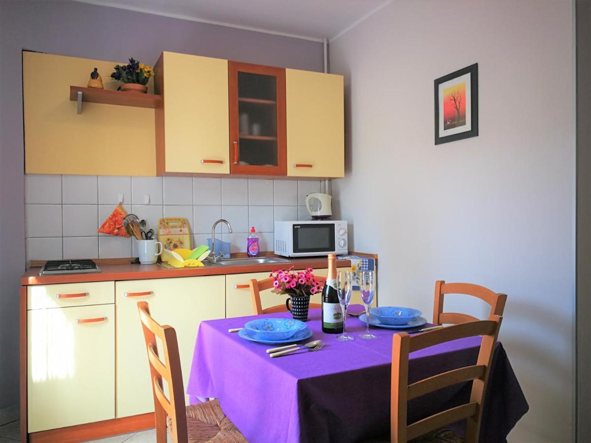 Apartments Bilic With Garden & Swimming Pool - 50M From The Beach Pjescana Uvala Bagian luar foto