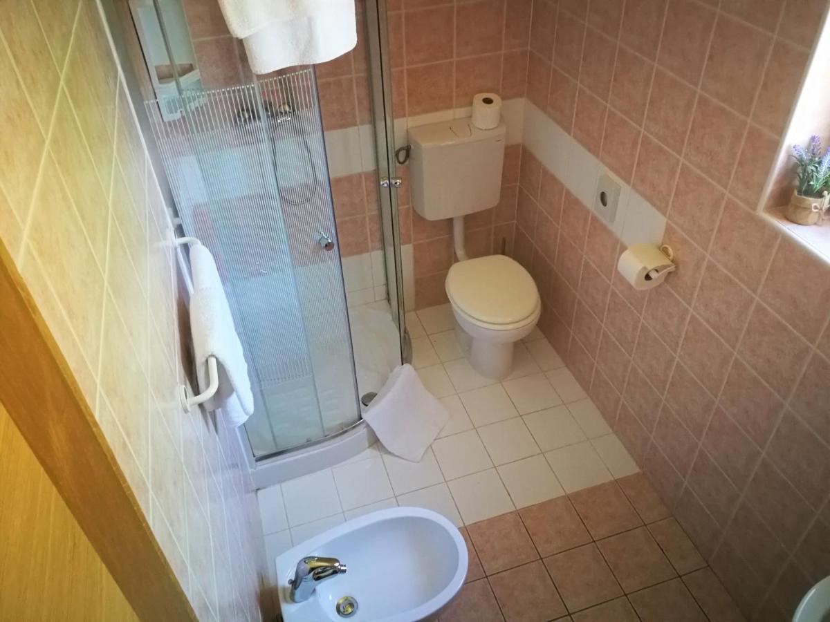 Apartments Bilic With Garden & Swimming Pool - 50M From The Beach Pjescana Uvala Bagian luar foto
